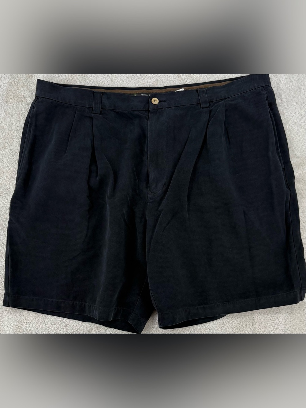 Tommy Bahama Men's Black Pleated Shorts Size 40 Relaxed Fit Casual Golf
